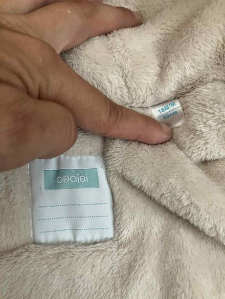 Dievčenský kabát, 80