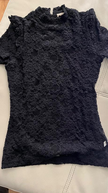 Čierna bluzka, pompdelux,134