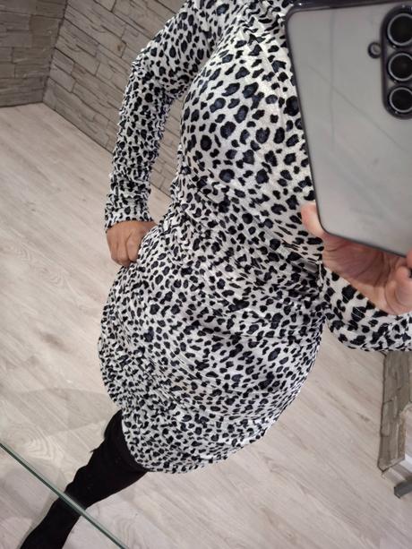 Leo zamatové šaty uni, 