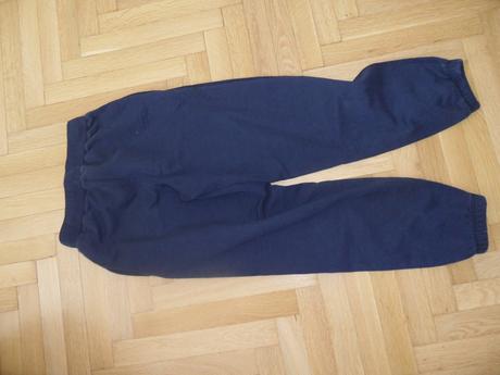 Chlapčenské tepláky, 146