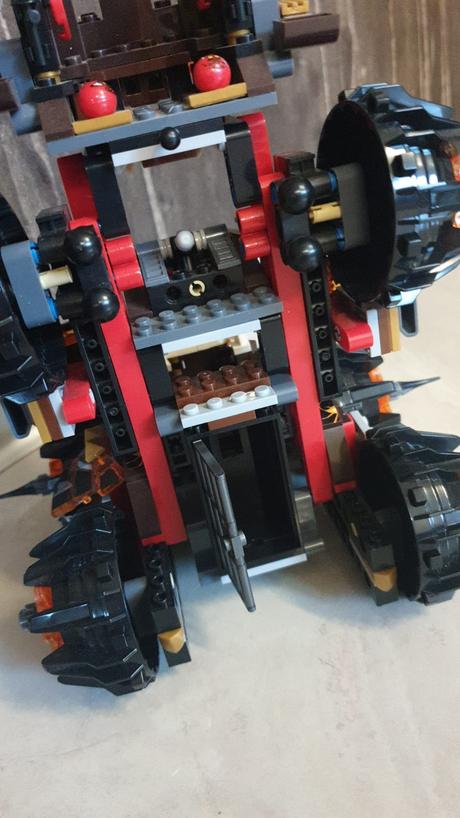 Skladačka úplna kopia 70321 stroj skazy,