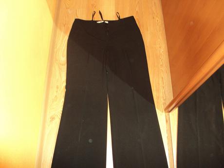 Elegantne nohavice, zara,42