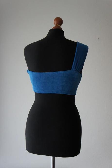 Letný asymetrický bandeau top zn.shein, xs