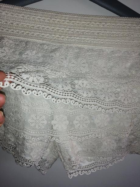 Sortky cipkovane, sisley,l