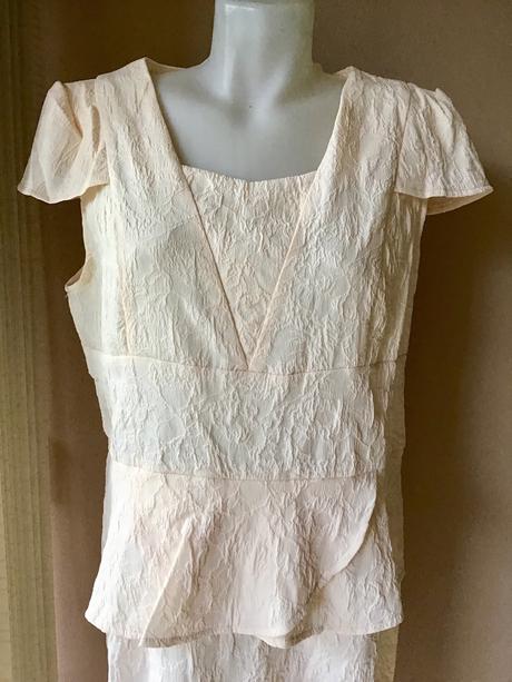 Krasne saty london/78, 44