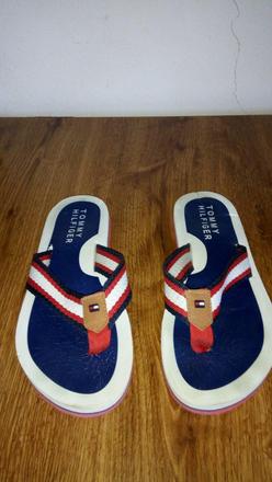 Šľapky znackove, tommy hilfiger,39