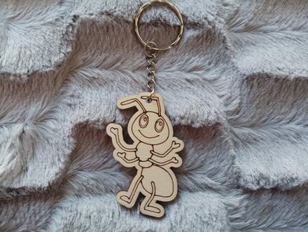 Prívesok na kľúče mravček, 