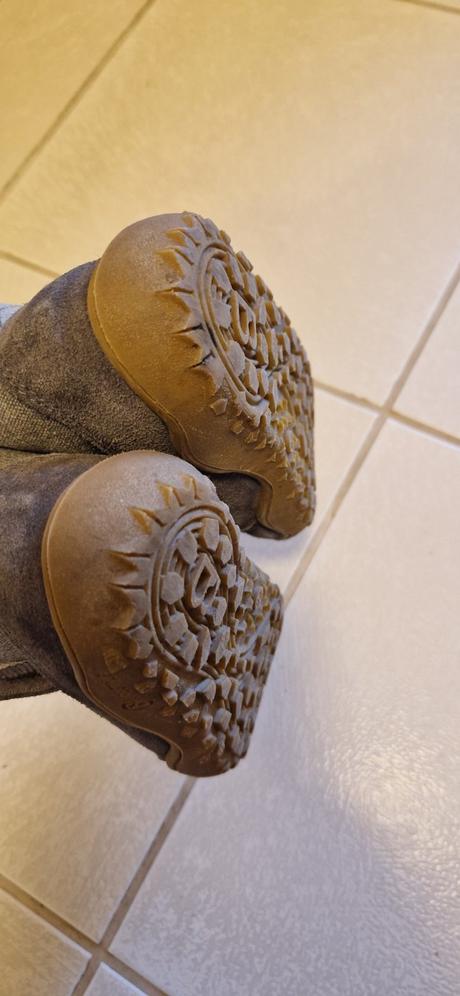 Barefoot b. lifestyle, 28