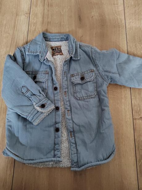 Rôzne mikinky a svetríky, 86