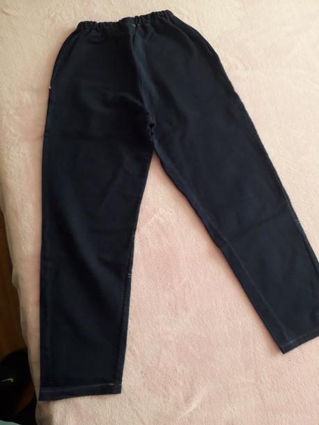 Chlapčenské tepláky, 146