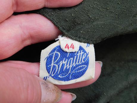 Brigitte pekne vintage šaty, 42