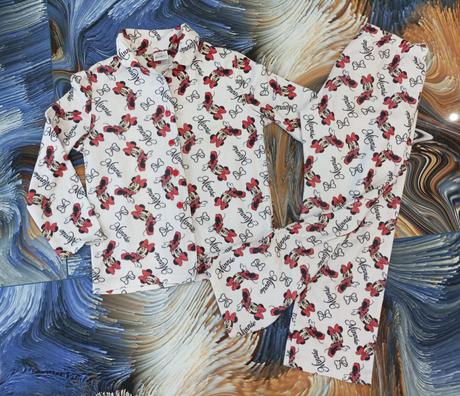 Teplé minnie pyžamo, 122