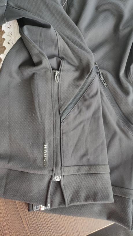 Bunda under armour, under armour,m