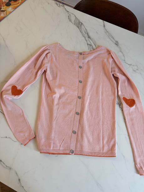 Scotch&soda svetrik so srdcami na lakťoch s, s