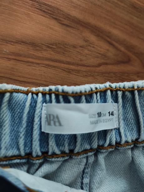 Predám chlapčenské 3/4 nohavice jorts, zara,140