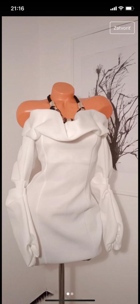 Nadherné luxusné šaty, 38