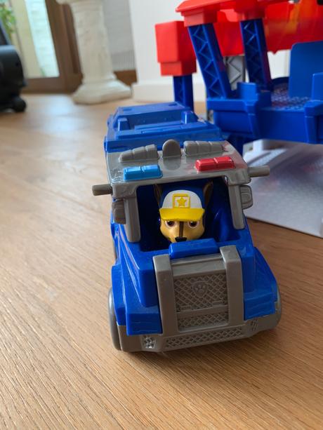 Labkova patrola garaz, 