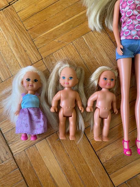 Barbie a babiky, 