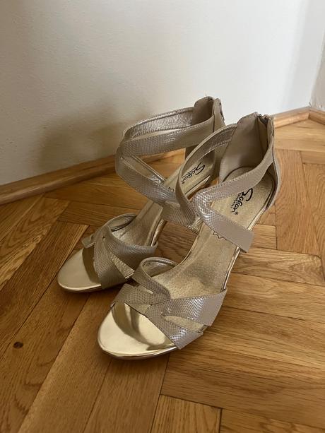 Lodicky - sandále, 39