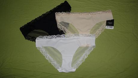 Trojica novych gatiek next, next,s