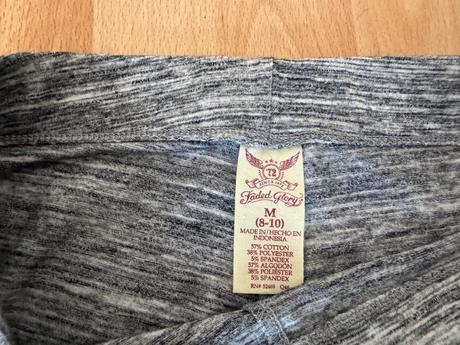 Svetlo sivé legíny, 38