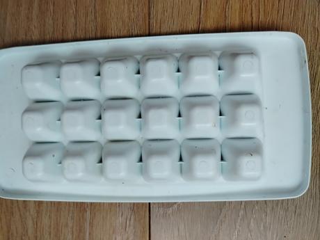 Plastová forma na ľad, 