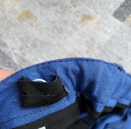 Oblekove nohavice, 146