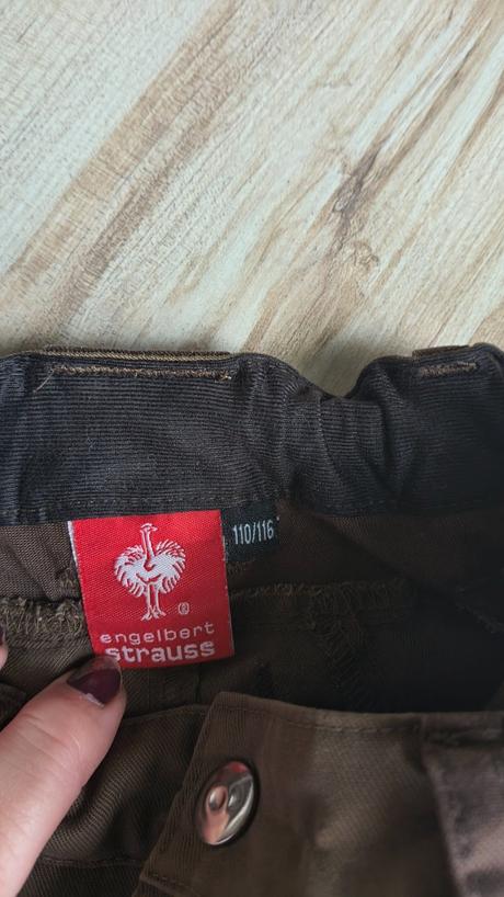 Chlapčenské pracovné kraťasy, 110