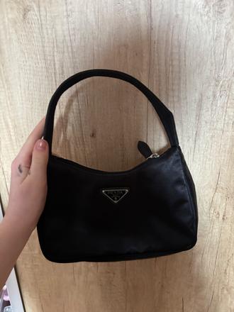 Prada kabelka, prada