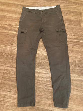 Nohavice pre chlapca, 170