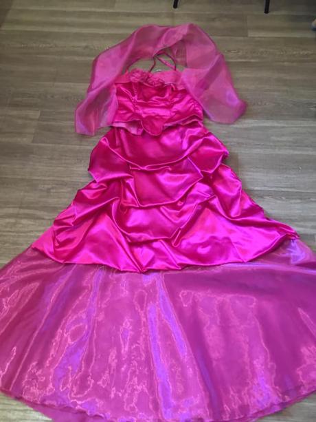 Spoločenské šaty na viazačku, 38