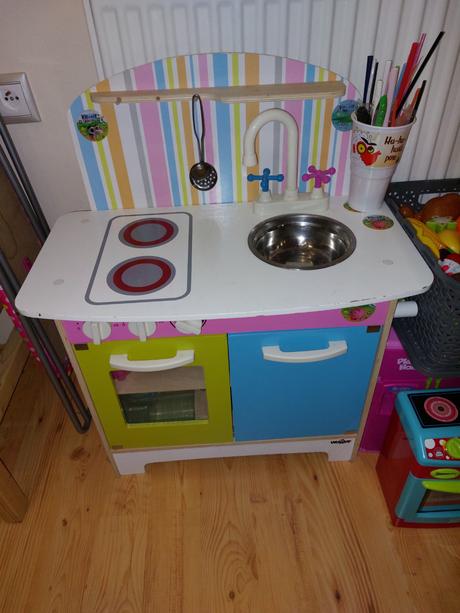 Predam drevenu kuchynku, 