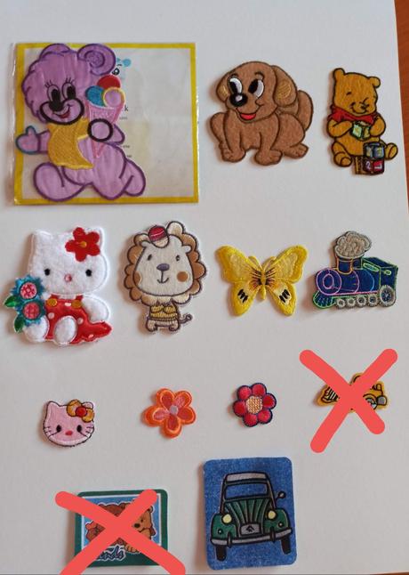 Rôzne nášivky,nažehlovačky helo kitty,macko,vláčik,