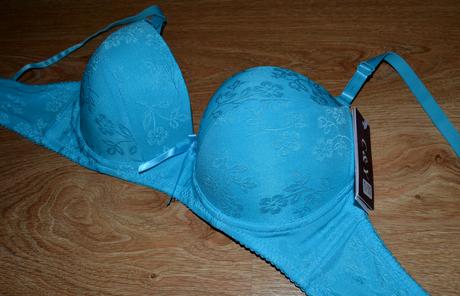 Dámska luxusná podprsenka, 70c - 95c