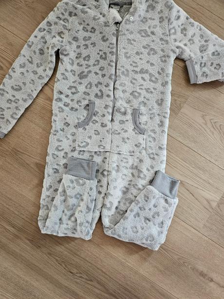 Teplučký overal na spanie, 128