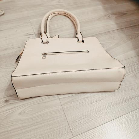 Bežova kabelka priestranna, 