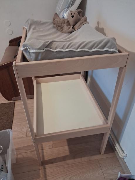 Prebalovaci pult ikea, 