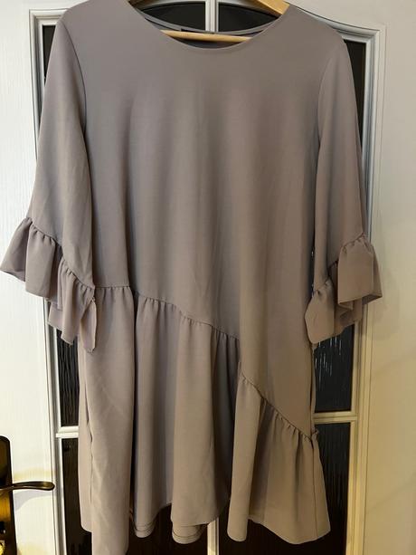 Sivá tunika alebo krátke šaty, l