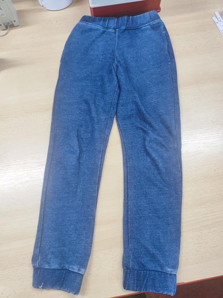 Mikina v.140+tepláky gratis, f&f,140