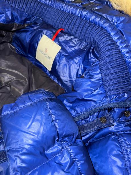 Moncler páperová zimná bunda, s