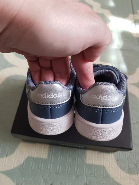 Adidas tenisky, adidas,21