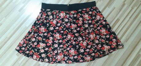 Kvietkovana sukňa house, house,s