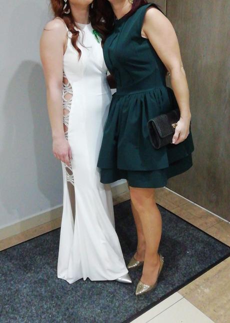 Krásne smaragdovozelene šaty, veľ. s-m, s