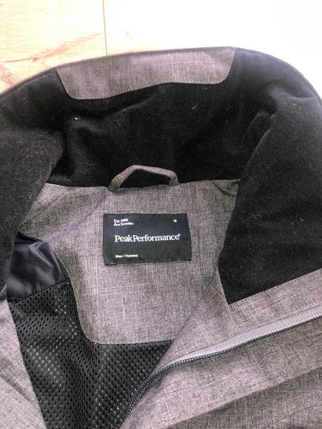 Bunda peak perfomance, m