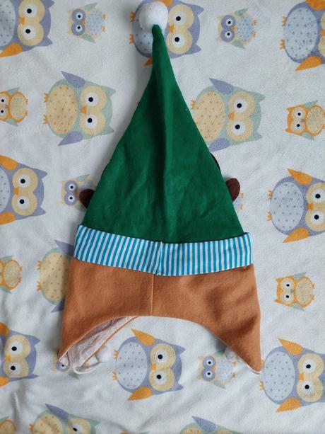 Vianočný sob čiapka s bombuľami univerzálna,