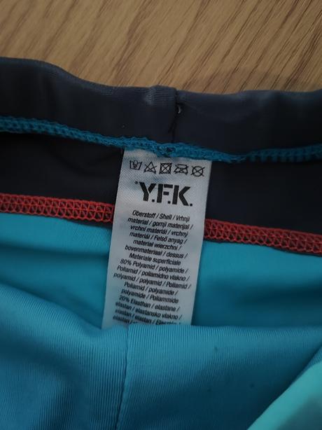 Chlapčenské plavky, 128