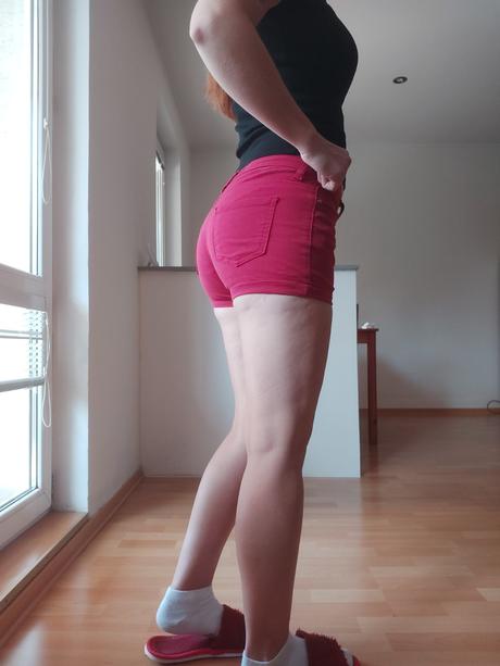Červené šortky., m