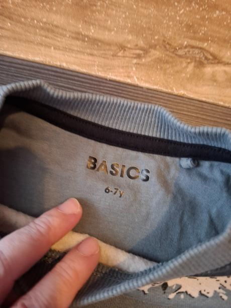 Mikina s monstertuckom, tesco,122