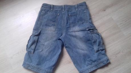 Šortky, 46