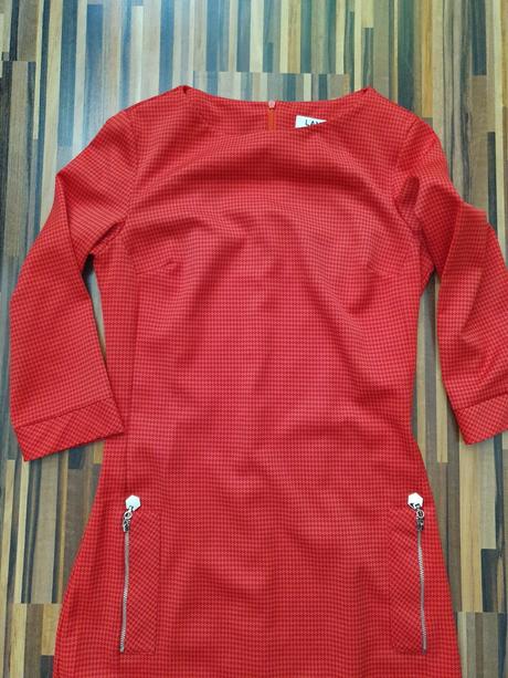 Elegantné šaty, 36